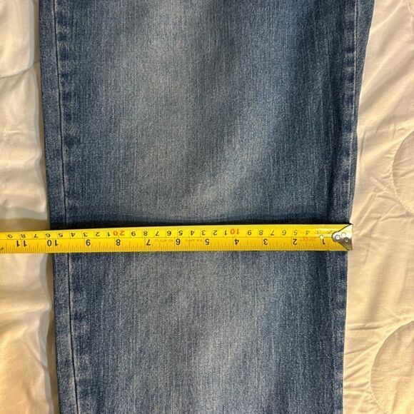 Coral Collection Size 10 Inseam 25 inches Capri with Embroidery - Picture 8 of 12